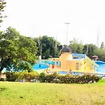 Estudio Minerva Piscina By Mo